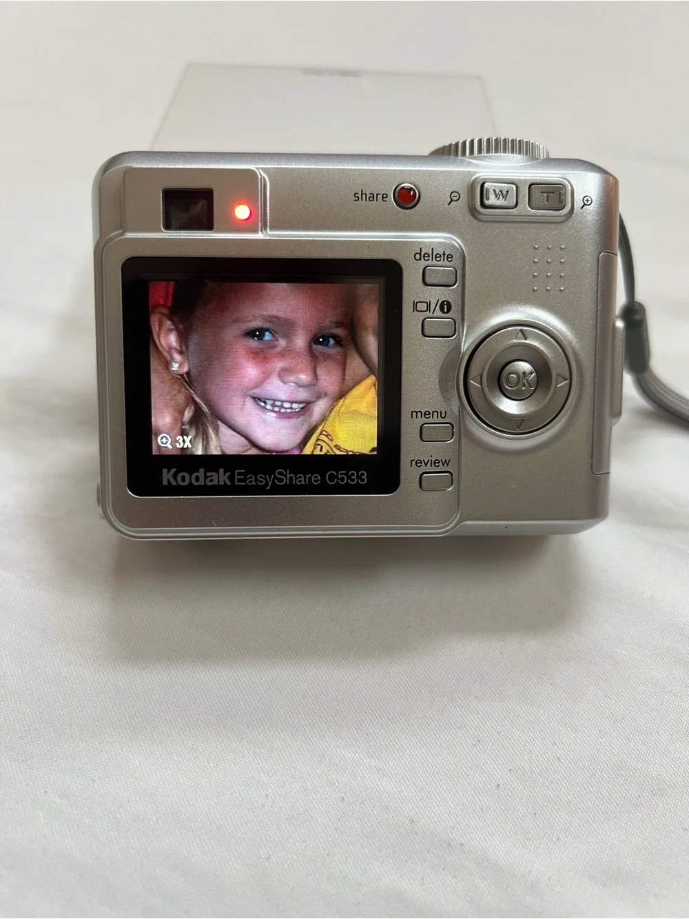Kodak Easyshare C533 Digital Camera 5mp 3x Zoom NO SD Card WORKING Takes 2 AA